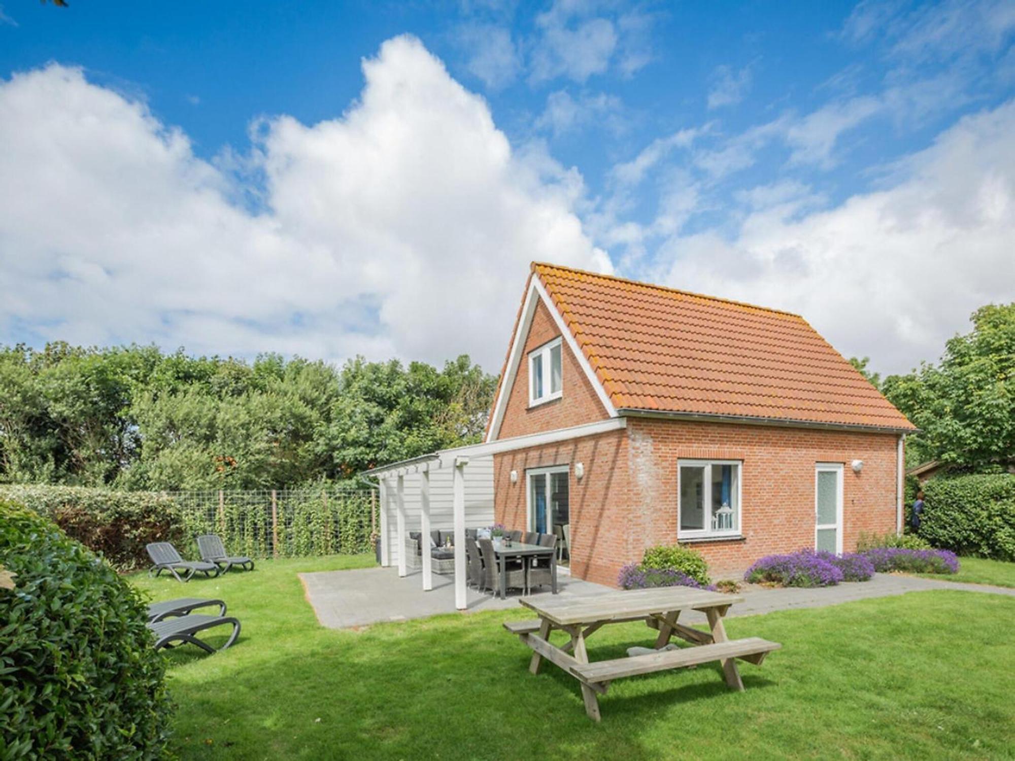 Great Farmhouse In De Cocksdorp With Garden 外观 照片