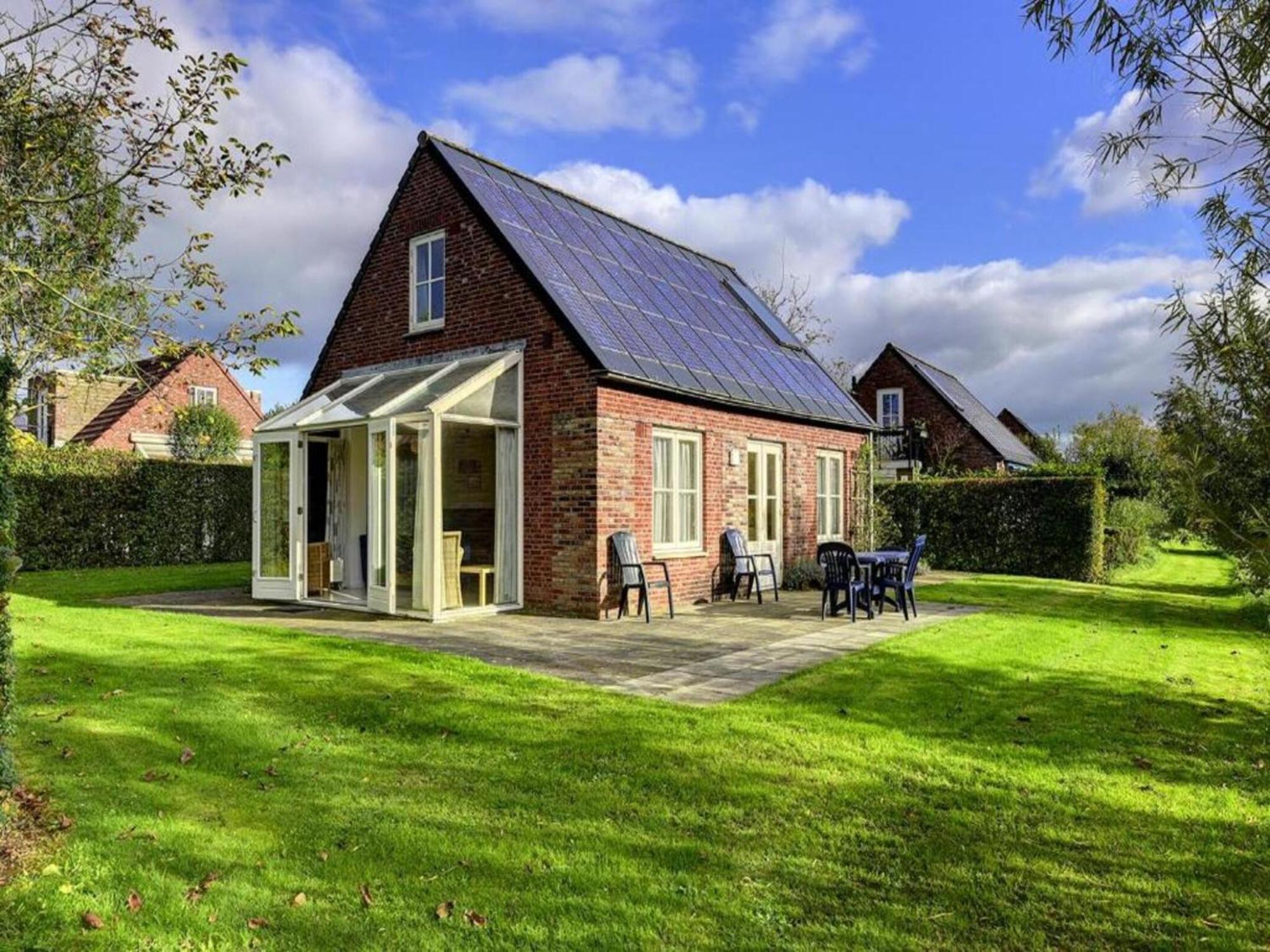 Great Farmhouse In De Cocksdorp With Garden 外观 照片